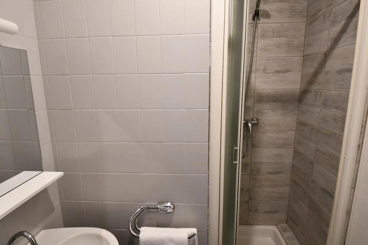 Le Pasteur Hotel Brest 0*,  France